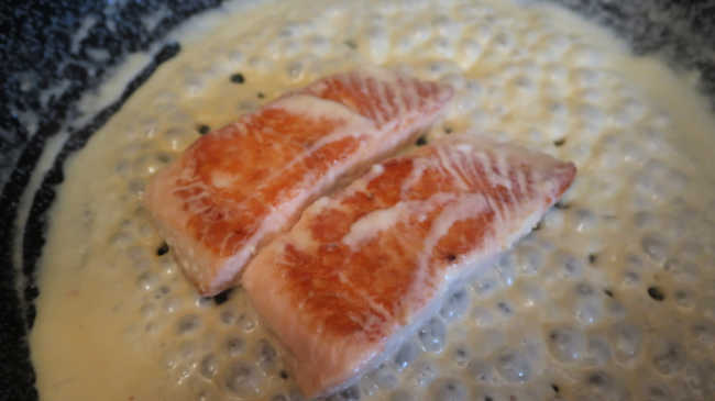 Keto Salmon Recipe With Creamy Garlic Sauce